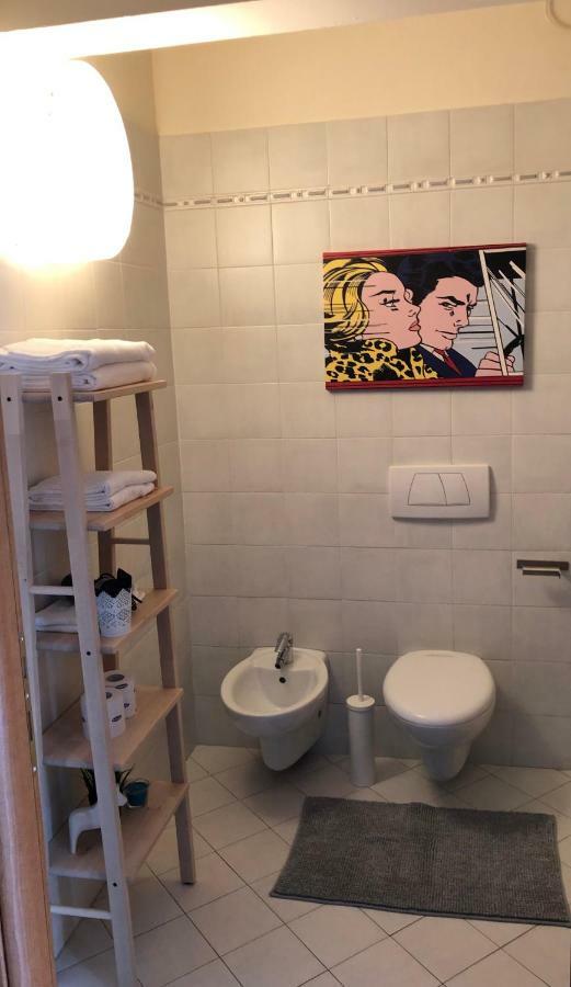 Irides Rooms A Un Passo Dai Parchi Divertimento Lazise Buitenkant foto